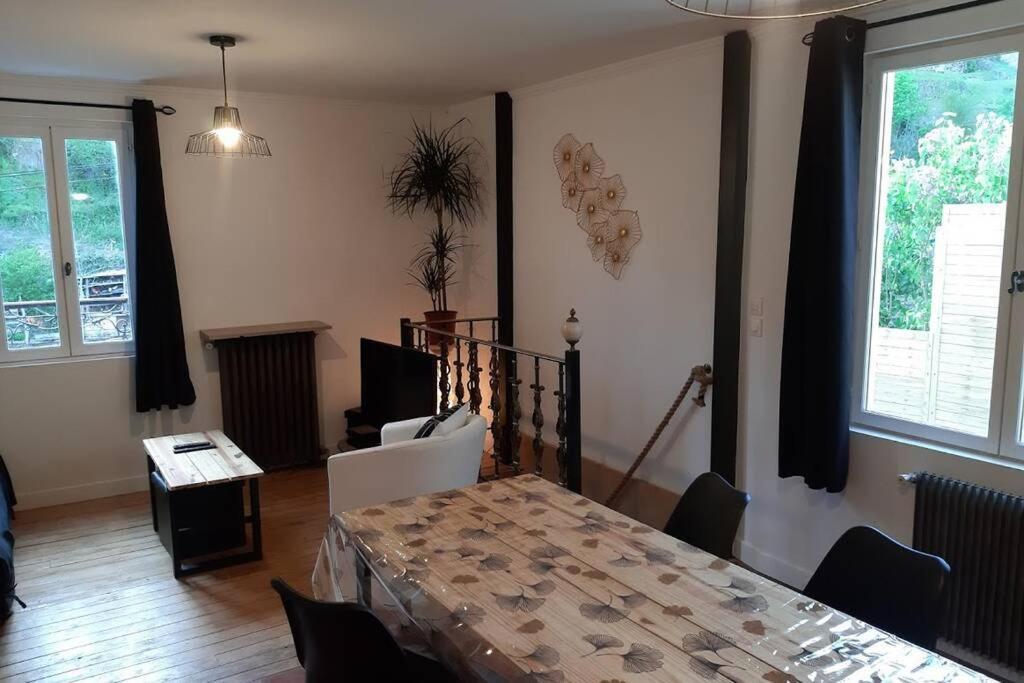 La Petite Maison Dans La Vallee アヴァヨン エクステリア 写真